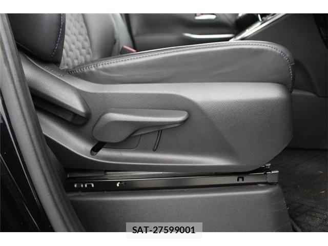 Toyota VOXY HYBRID 2022-04 7061358-27