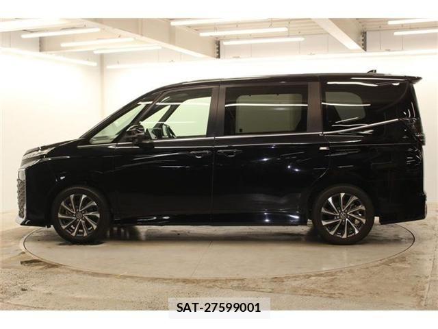 Toyota VOXY HYBRID 2022-04 7061358-7