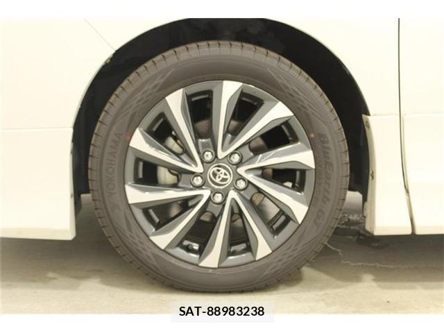 Toyota VOXY HYBRID 2014-06 7061367-24