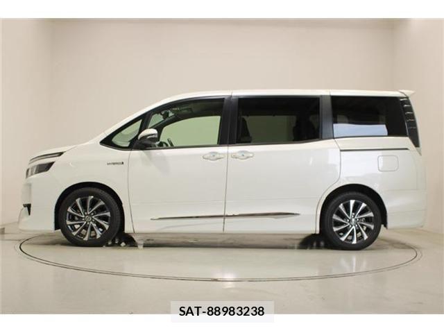 Toyota VOXY HYBRID 2014-06 7061367-8