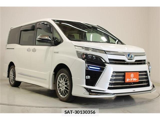 Toyota VOXY HYBRID 2018-05 7061361-6
