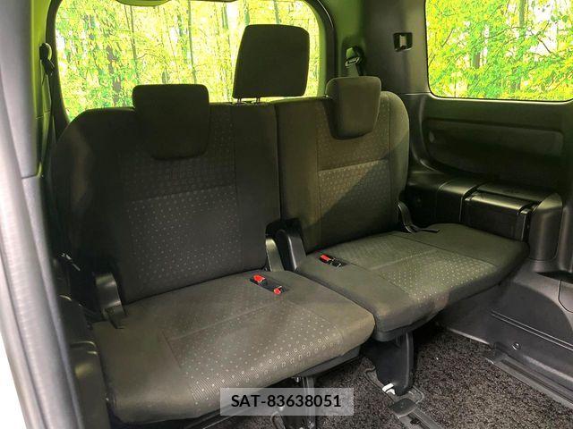 Toyota VOXY HYBRID 2019-05 7061363-9