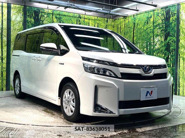 Toyota VOXY HYBRID 2019-05 7061363-16