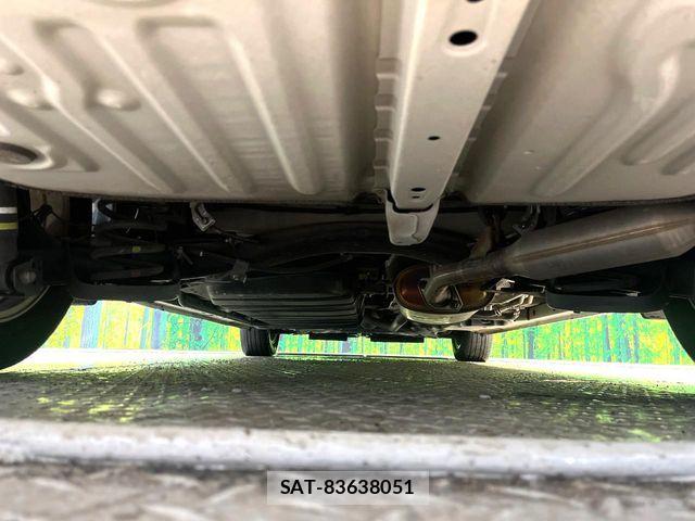 Toyota VOXY HYBRID 2019-05 7061363-19