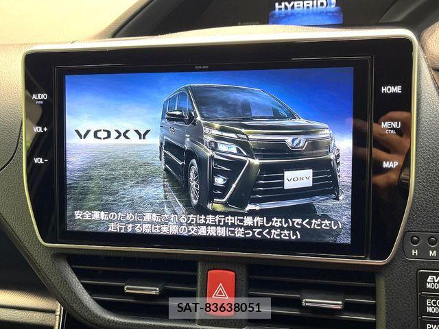 Toyota VOXY HYBRID 2019-05 7061363-2