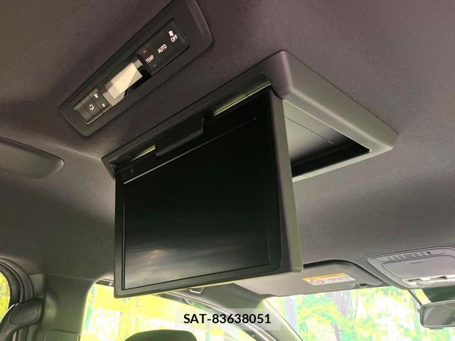 Toyota VOXY HYBRID 2019-05 7061363-3