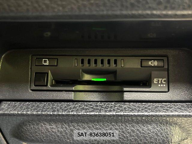 Toyota VOXY HYBRID 2019-05 7061363-6