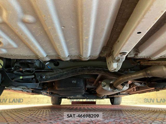 Toyota VOXY HYBRID 2023-04 7061343-18