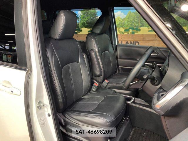 Toyota VOXY HYBRID 2023-04 7061343-8