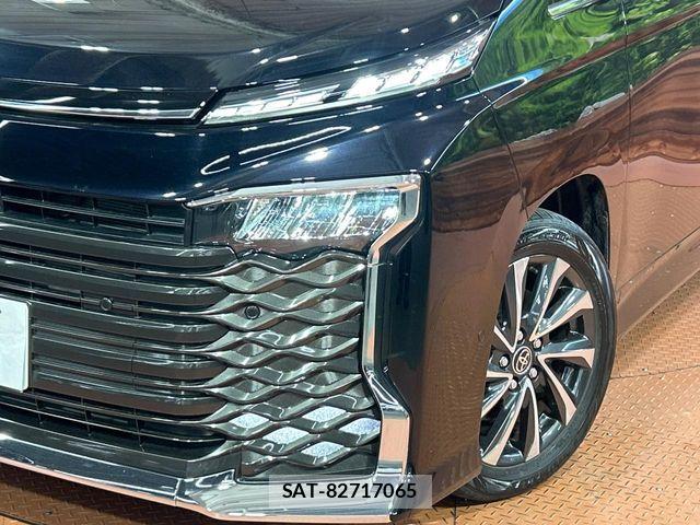 Toyota VOXY HYBRID 2025-02 7061348-11