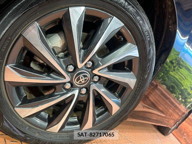 Toyota VOXY HYBRID 2025-02 7061348-12