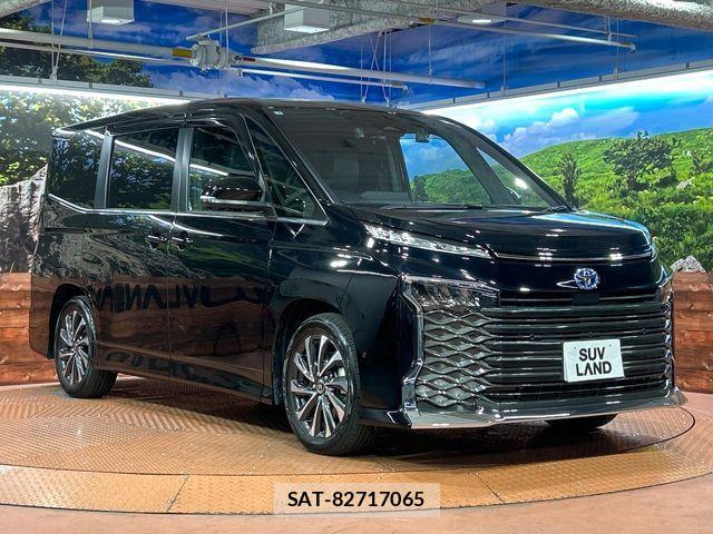 Toyota VOXY HYBRID 2025-02 7061348-15