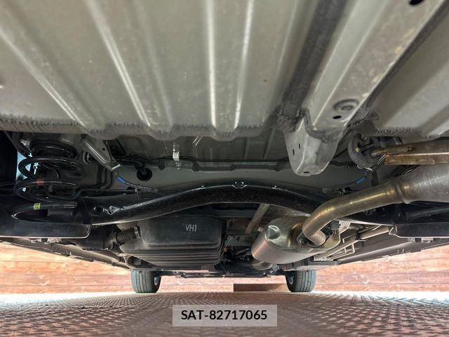 Toyota VOXY HYBRID 2025-02 7061348-17