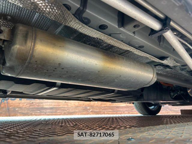 Toyota VOXY HYBRID 2025-02 7061348-19