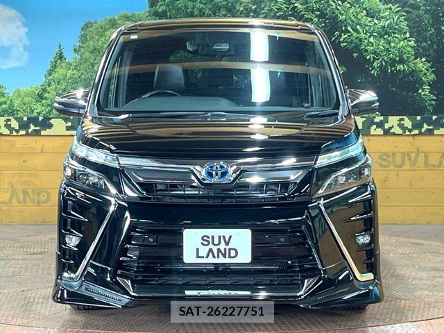 Toyota VOXY HYBRID 2020-11 7061354-13