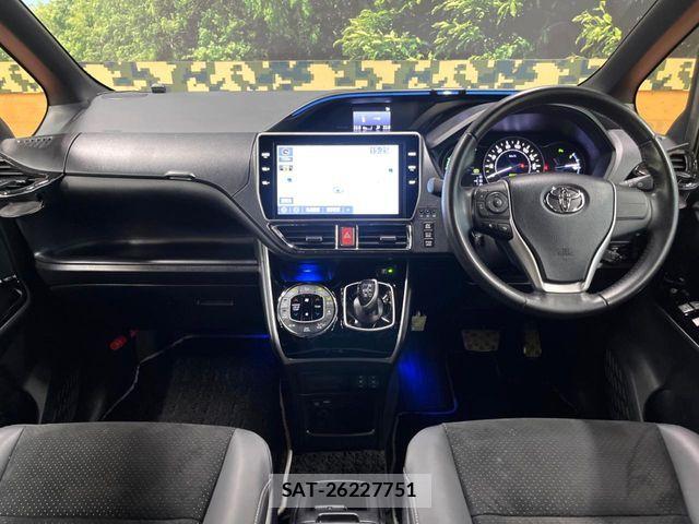 Toyota VOXY HYBRID 2020-11 7061354-1