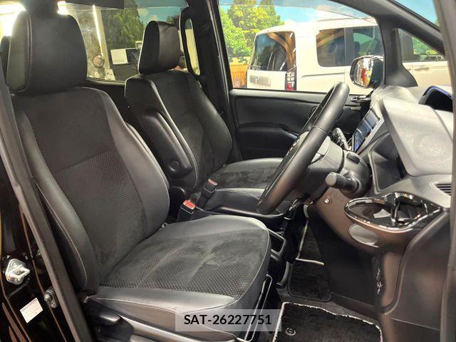 Toyota VOXY HYBRID 2020-11 7061354-8