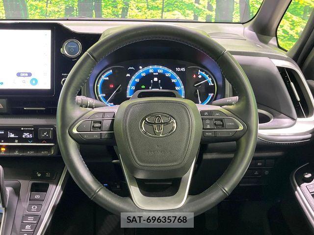 Toyota VOXY HYBRID 2023-05 7061349-11
