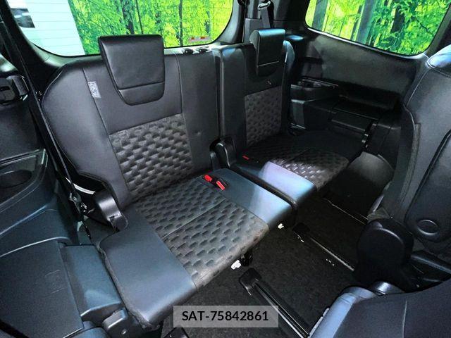Toyota VOXY HYBRID 2025-02 7061347-9