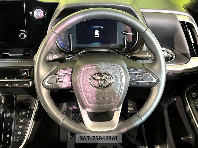 Toyota VOXY HYBRID 2025-02 7061347-11