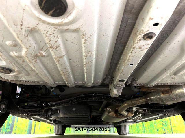 Toyota VOXY HYBRID 2025-02 7061347-18