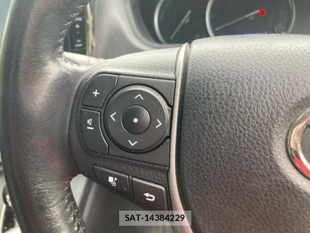 Toyota VOXY HYBRID 2014-07 7061368-11