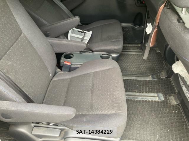 Toyota VOXY HYBRID 2014-07 7061368-14
