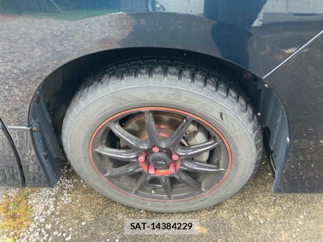 Toyota VOXY HYBRID 2014-07 7061368-5