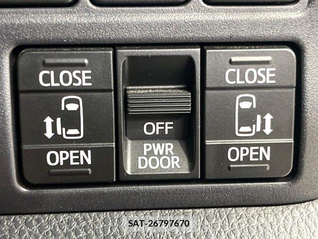 Toyota VOXY HYBRID 2021-06 7061360-5