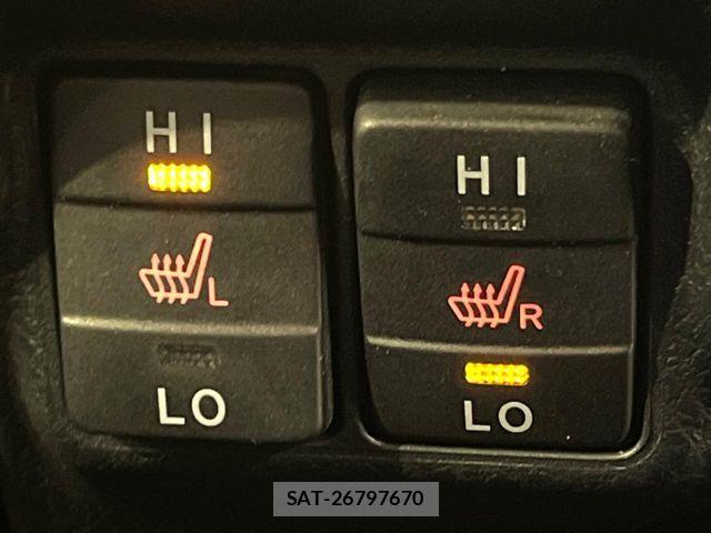 Toyota VOXY HYBRID 2021-06 7061360-8