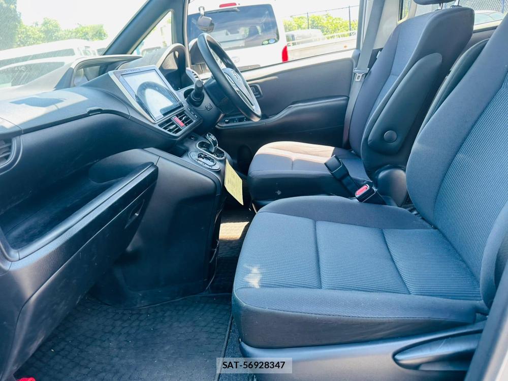 Toyota VOXY HYBRID 2019 7072721-10