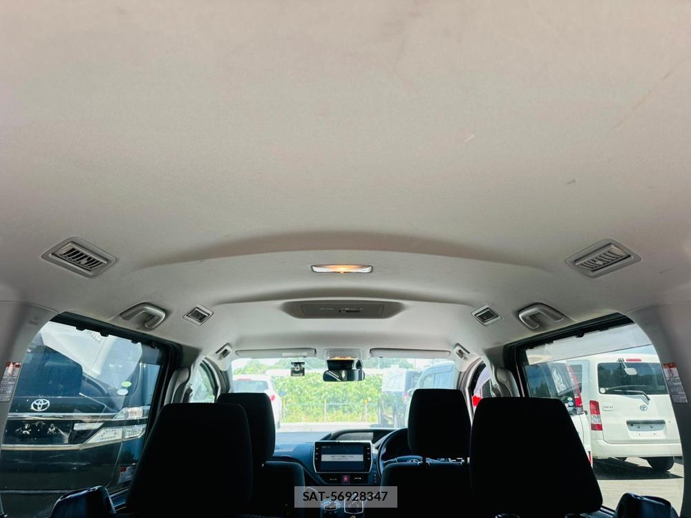 Toyota VOXY HYBRID 2019 7072721-24