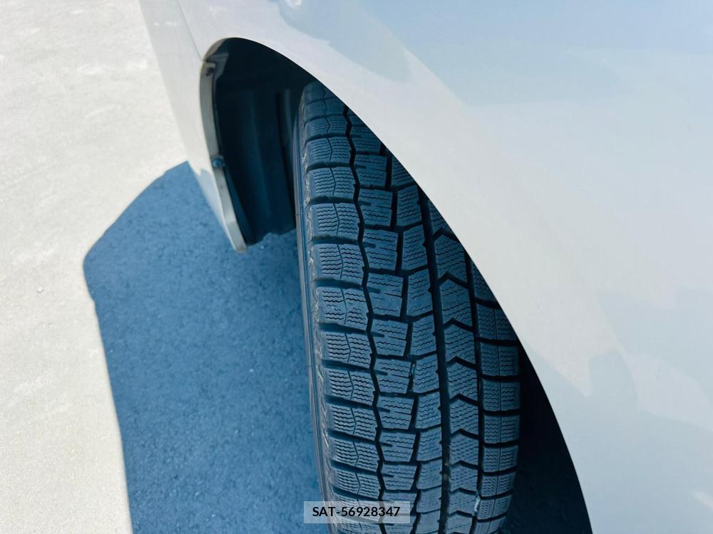 Toyota VOXY HYBRID 2019 7072721-31