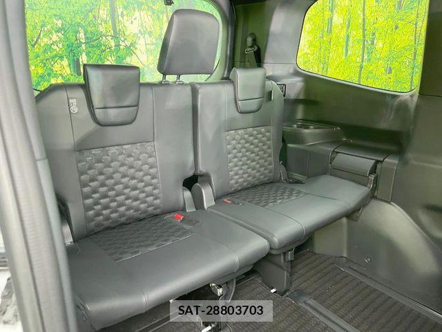 Toyota VOXY HYBRID 2025-09 7227062-9