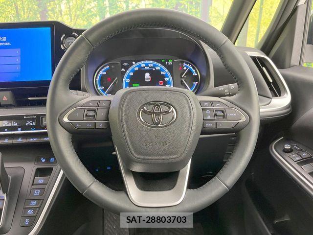 Toyota VOXY HYBRID 2025-09 7227062-11