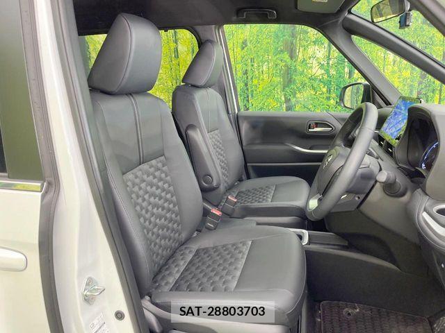 Toyota VOXY HYBRID 2025-09 7227062-7
