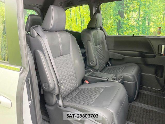 Toyota VOXY HYBRID 2025-09 7227062-8