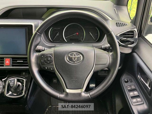 Toyota VOXY HYBRID 2016-07 7227006-12