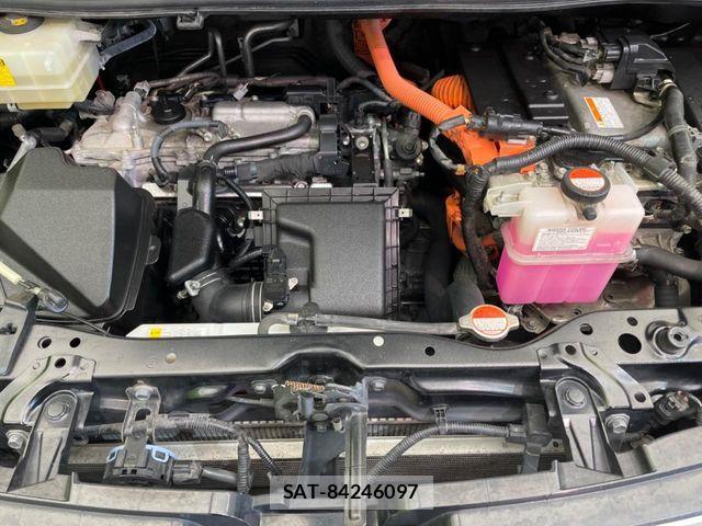 Toyota VOXY HYBRID 2016-07 7227006-19