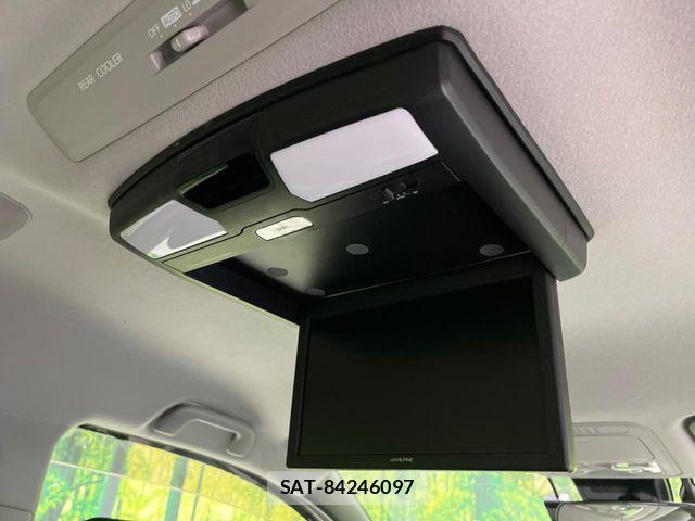 Toyota VOXY HYBRID 2016-07 7227006-2