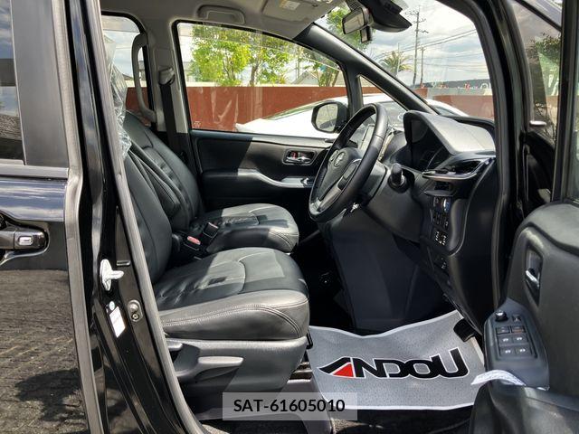 Toyota VOXY HYBRID 2016-05 7227007-9