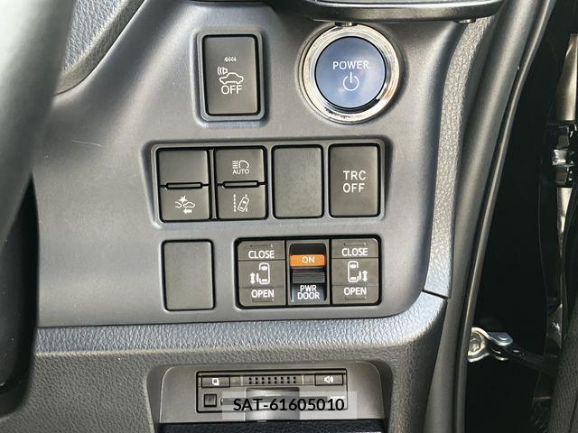Toyota VOXY HYBRID 2016-05 7227007-19