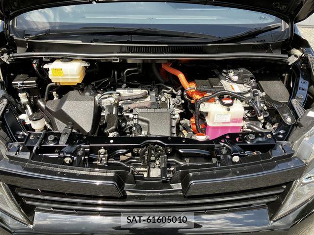 Toyota VOXY HYBRID 2016-05 7227007-24
