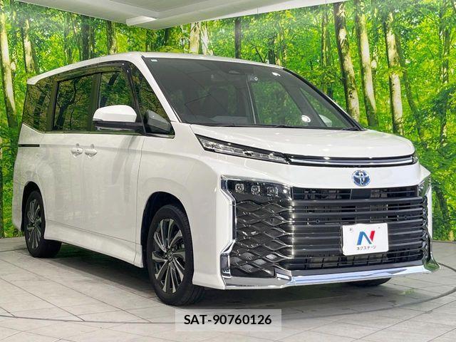 Toyota VOXY HYBRID 2023-11 7227054-15
