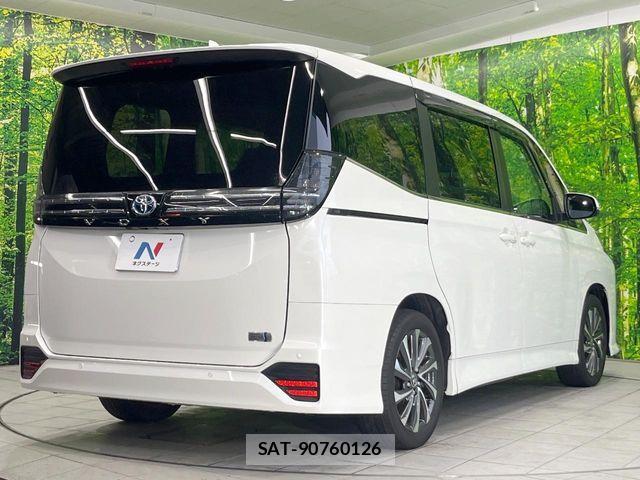 Toyota VOXY HYBRID 2023-11 7227054-16