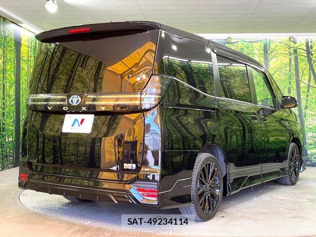Toyota VOXY HYBRID 2022-12 7227037-17