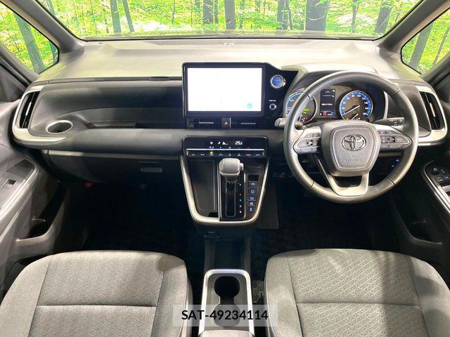 Toyota VOXY HYBRID 2022-12 7227037-1
