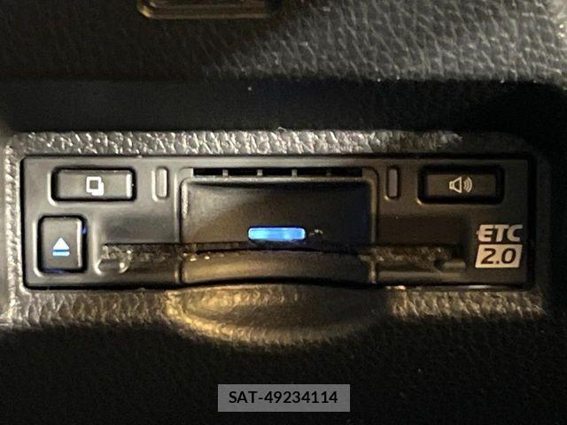 Toyota VOXY HYBRID 2022-12 7227037-6