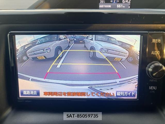 Toyota VOXY HYBRID 2016-10 7227004-22