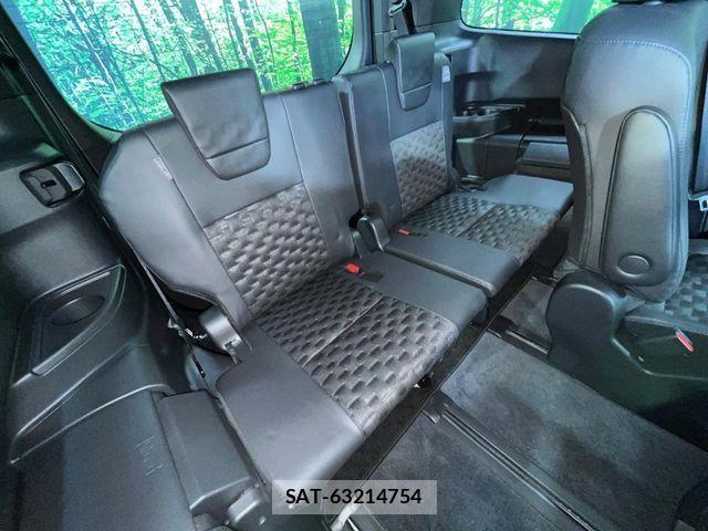 Toyota VOXY HYBRID 2025-07 7227063-9